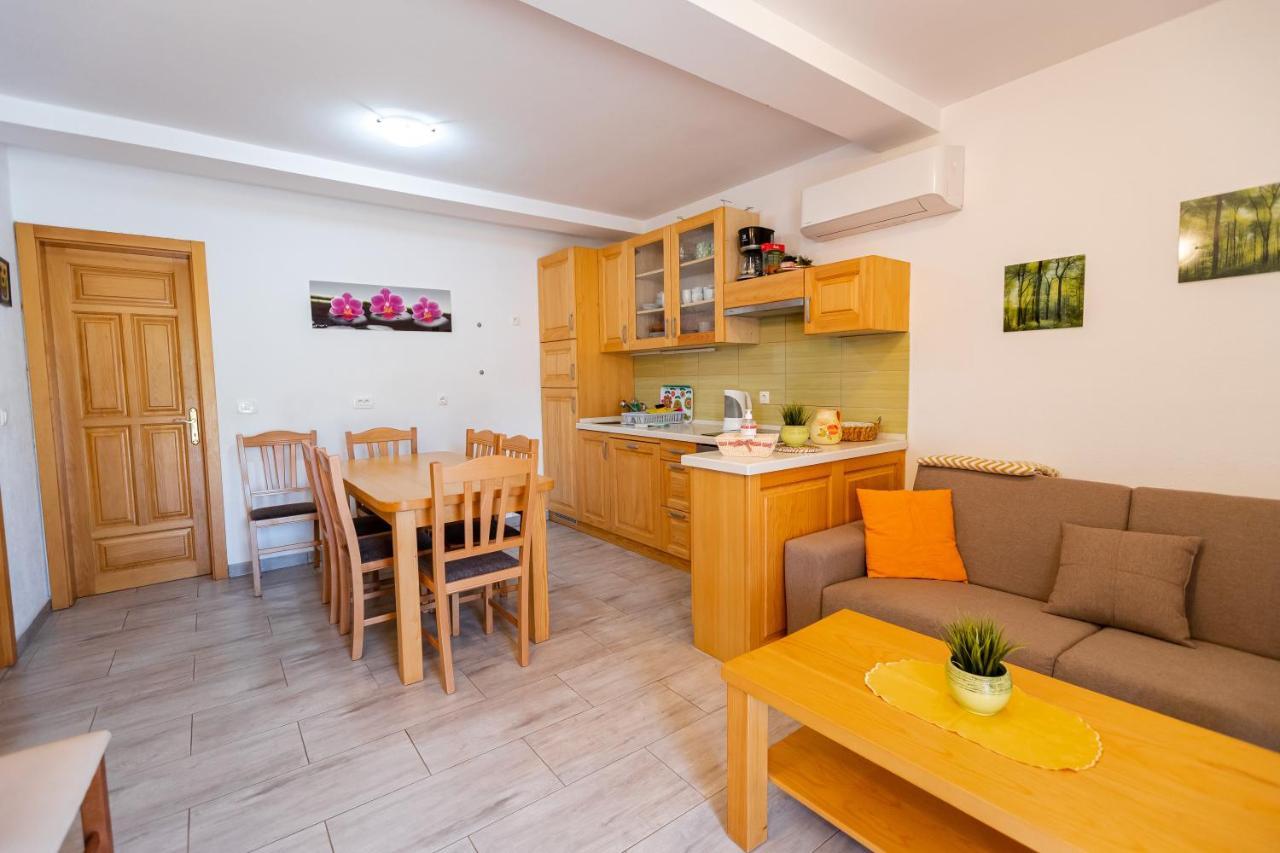 Lahinja & Kolpa River Apartments メトリカ エクステリア 写真