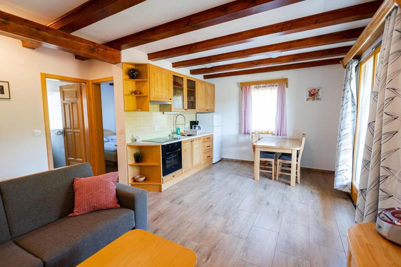 Lahinja & Kolpa River Apartments メトリカ エクステリア 写真