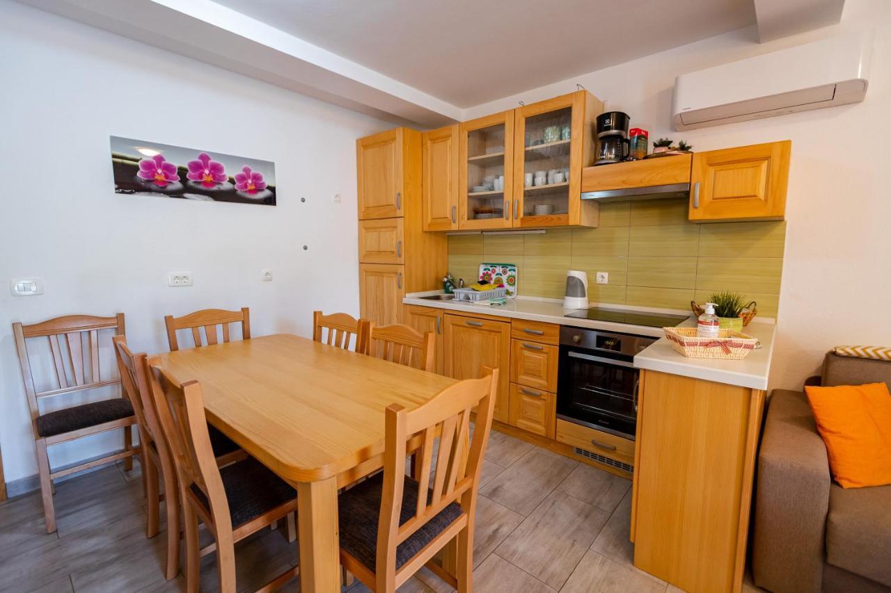 Lahinja & Kolpa River Apartments メトリカ エクステリア 写真